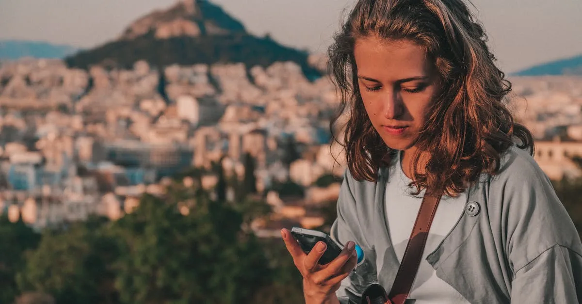 découvrez le point de vue lycabettus, le sommet emblématique d'athènes offrant une vue panoramique spectaculaire sur la ville et la mer égée.