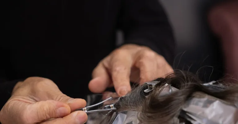 découvrez les meilleurs salons de coloration capillaire à grenoble pour sublimer votre look avec des experts en coiffure professionnels.