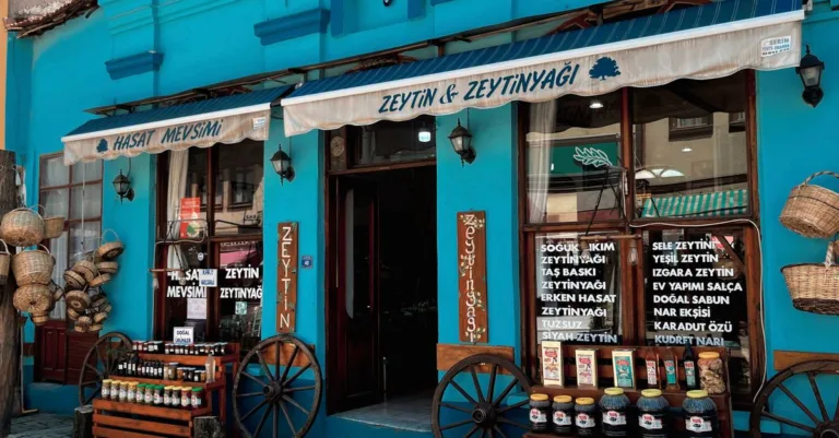 découvrez une sélection authentique de produits régionaux, issus du savoir-faire local et des traditions culinaires de nos régions.
